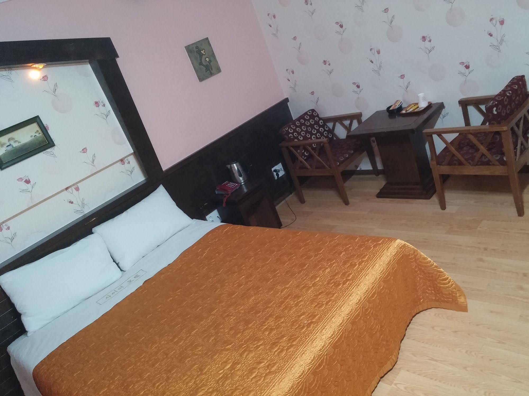 Cyber Motel Gunsan Exterior photo